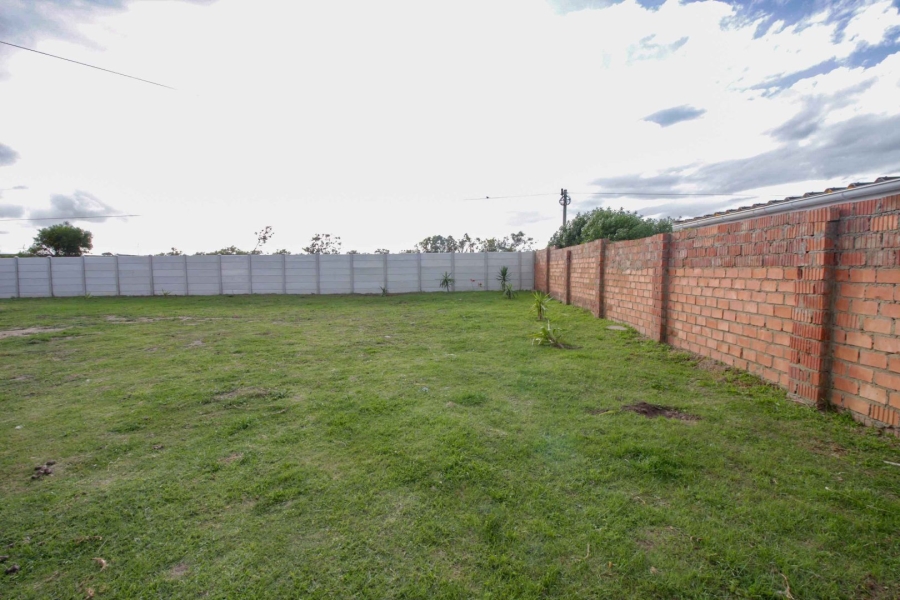 4 Bedroom Property for Sale in Wavecrest Eastern Cape